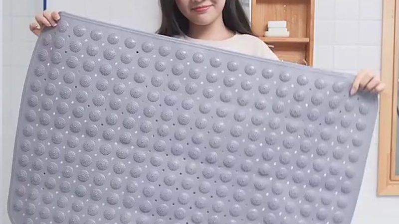 储能系统箱体材质选择：安全与性能的权衡之道**