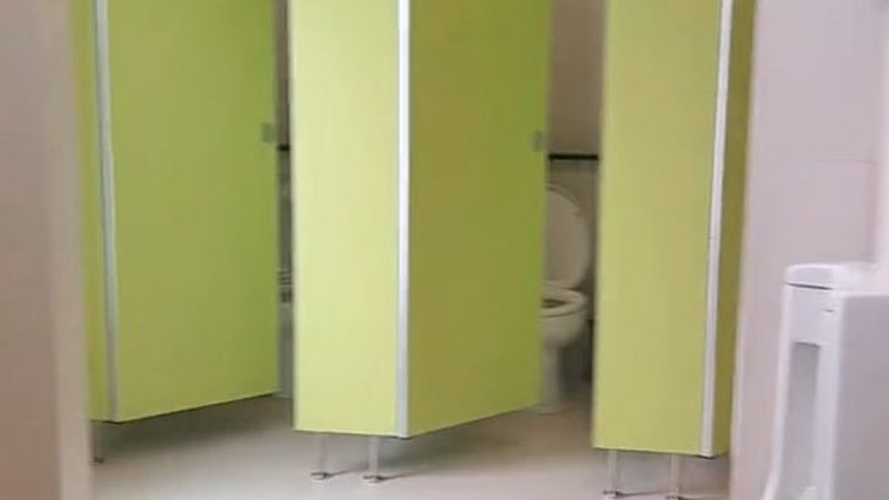 江苏太阳能光伏清洁机器人：守护光伏电站的清洁能源守护者