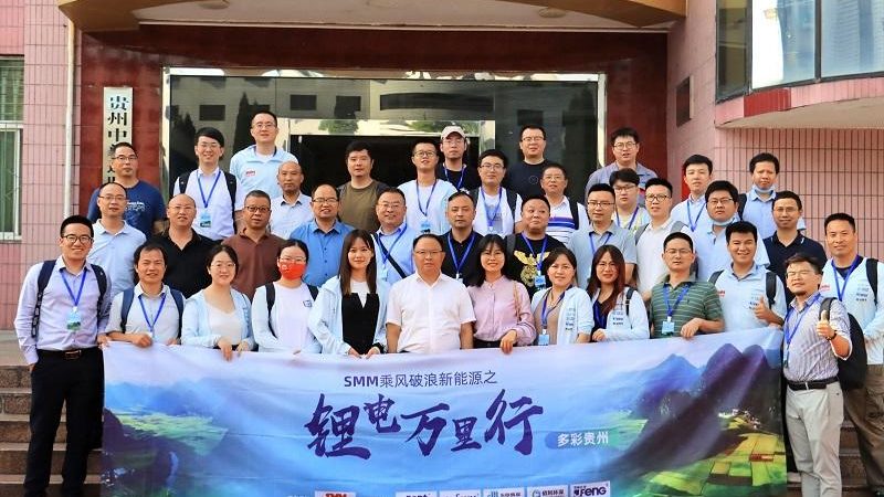 光伏板尺寸规格型号全解析：单晶硅与多晶硅的较量